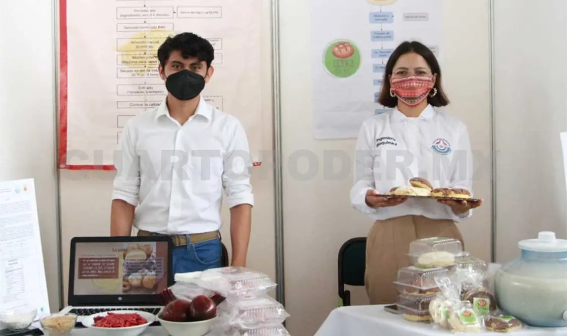 El director destacó el trabajo de los estudiantes en el desarrollo de los proyectos presentados. Cortesía