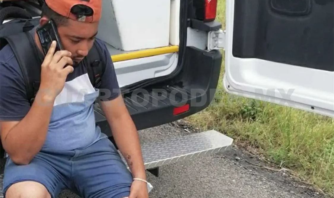 El motociclista Fabián Eduardo Medina Jiménez (22 años) resultó con lesiones. Genaro Sánchez / CP