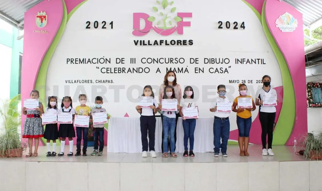 Durante el evento de premiación, dijo sentirse muy contenta por ser testigo del gran talento que hay en Villaflores. CP