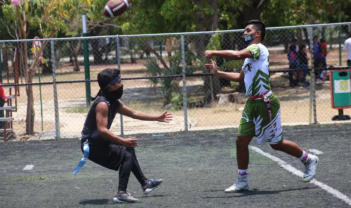 Cerrada competencia se vive entre jugadores de la Liga Municipal de Tocho Bandera. Carlos López/CP