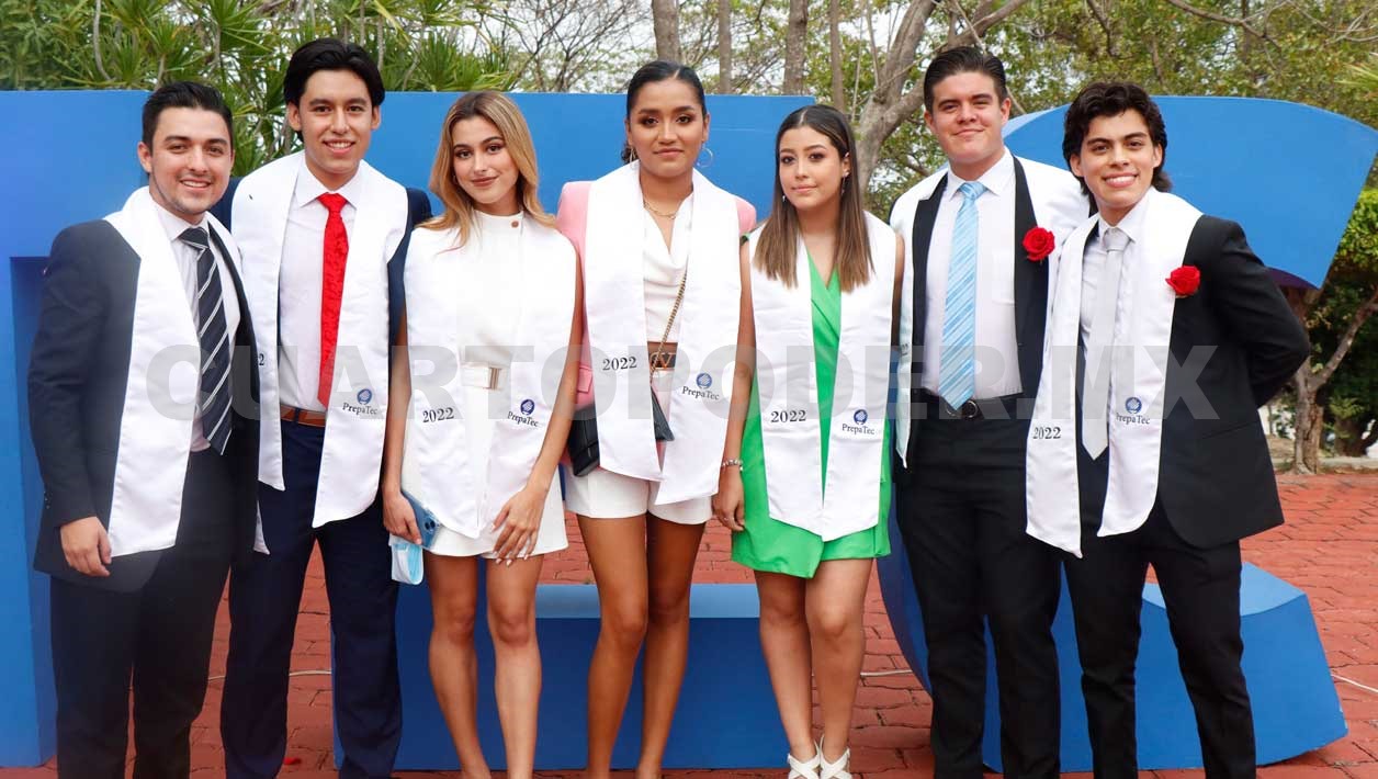 A punto de decir adiós a la prepa