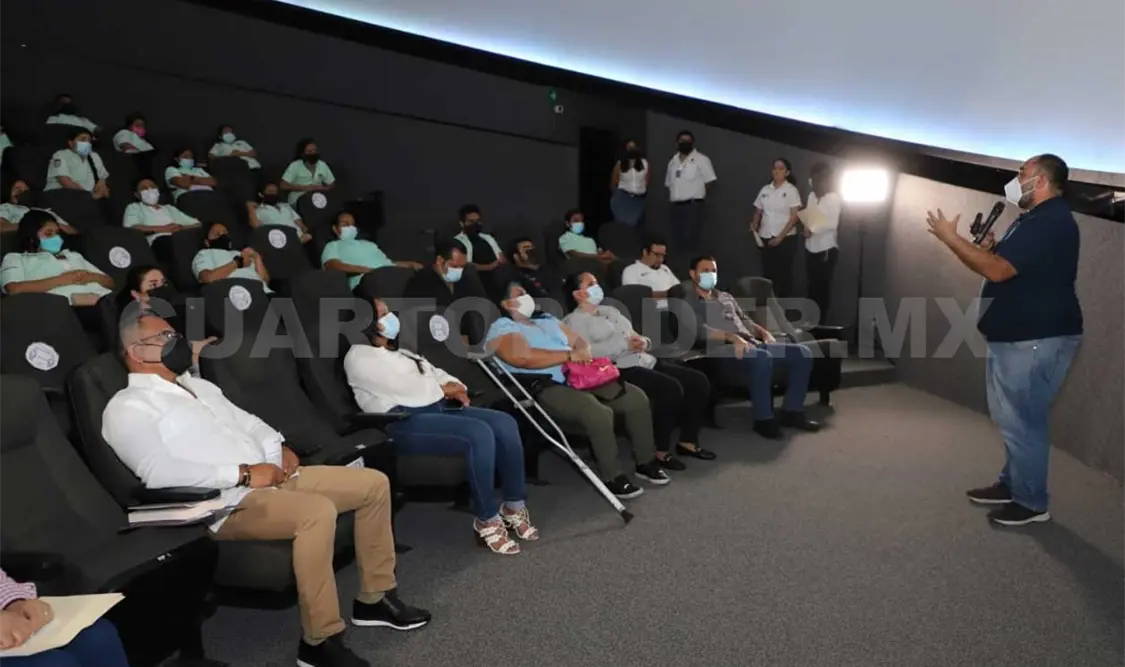 Buscan que personas con discapacidad puedan realizar los recorridos en el Planetario Tuxtla. CP
