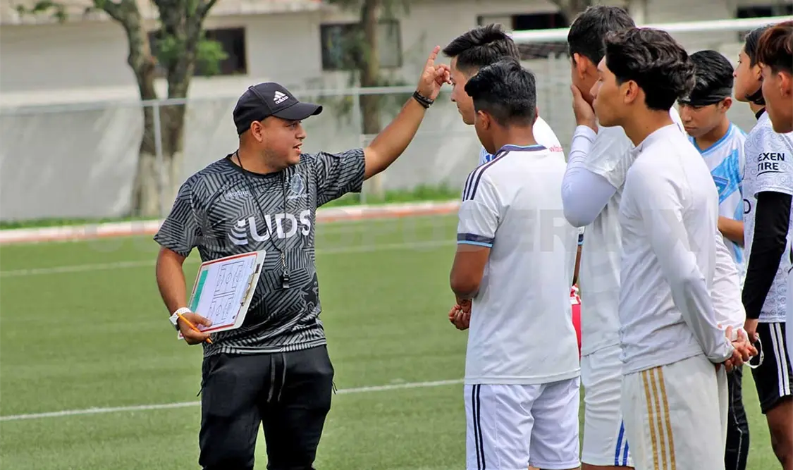 Ya entrena con los jugadores para la próxima Temporada 2022-2023 de la tercera división profesional. Cortesía