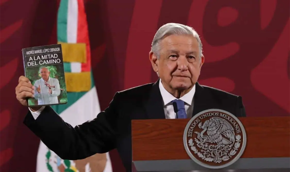 López Obrador indicó que siempre ha sostenido que “si tiene uno para lo indispensable, con eso se le puede dar gracias a la vida”. Cortesía