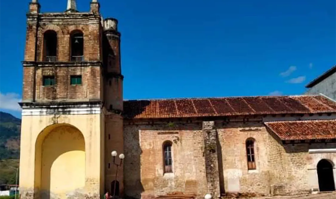 La intervención del templo se está realizando con recursos del seguro institucional por ministerio de ley, como monumento histórico. Cortesía