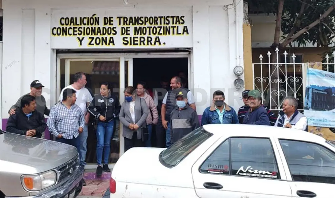 Transportistas advirtieron que de no tener diálogo con las autoridades, realizarán acciones de resistencia. Ramón García / CP