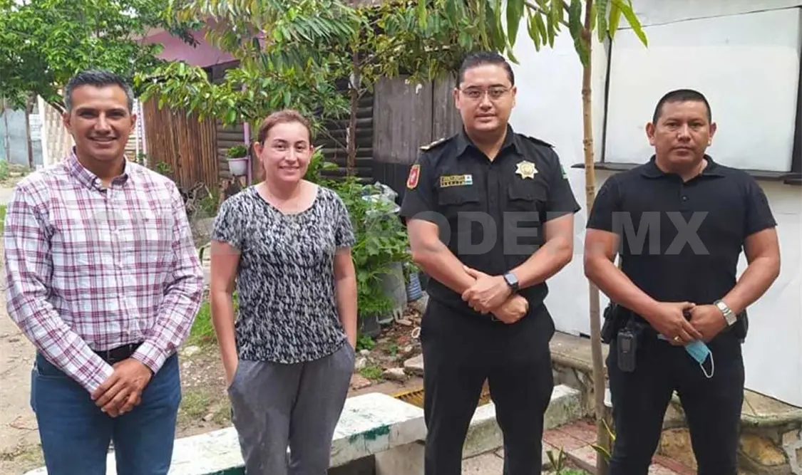 Elementos policiacos saludaron a los vecinos que les demostraron su reconocimiento. CP