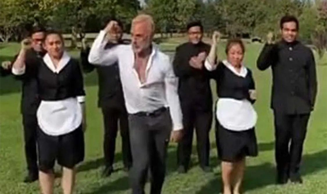 Exempleada asegura que la obligaban a bailar