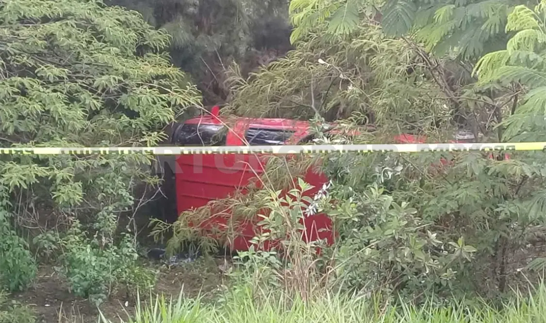 Autoridades indicaron que el accidente había ocurrido en el tramo carretero Comitán con La Trinitaria, a la altura de la comunidad Pamala. Cortesía