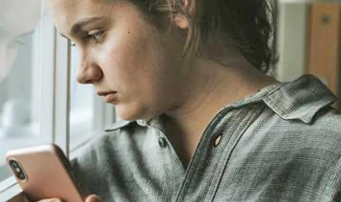 Fundamentalmente por la inmadurez, aunque todos seamos vulnerables, en la adolescencia la vulnerabilidad es mucho más alta. Cortesía