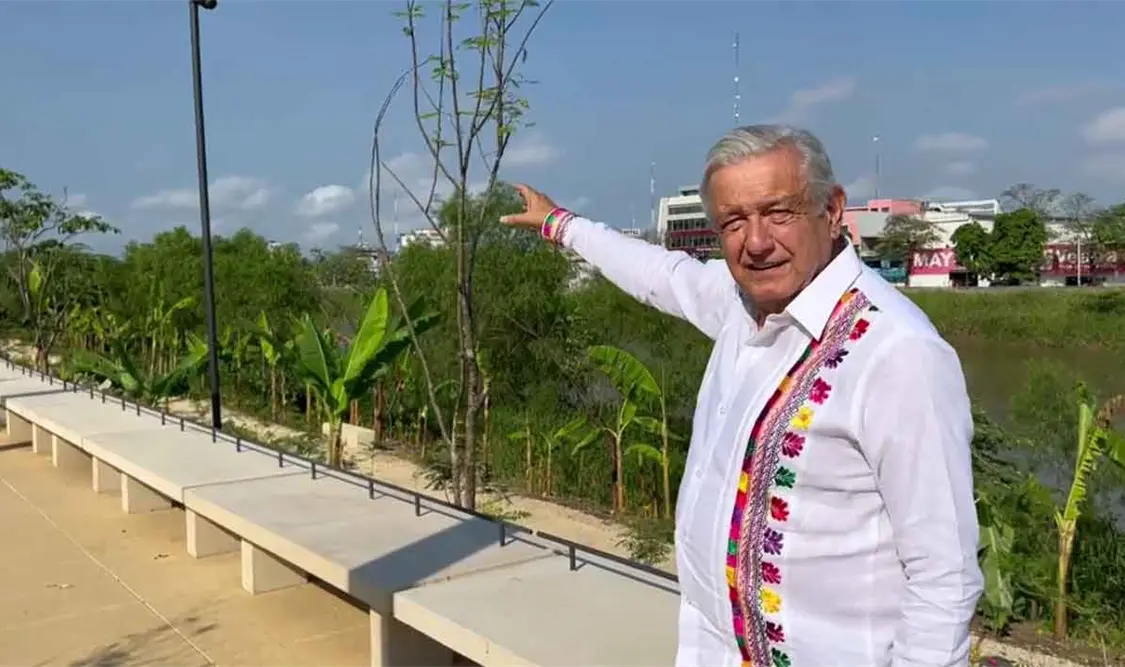 AMLO supervisa obra del malecón de Villahermosa