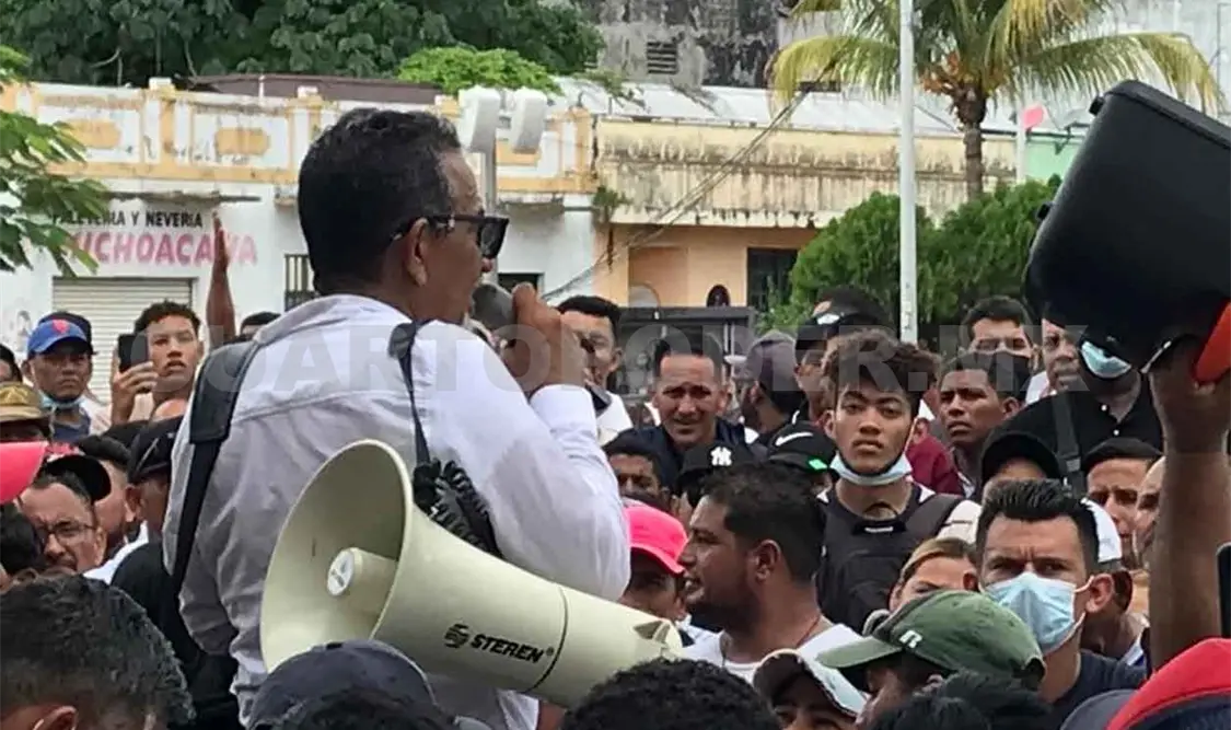 Vigilancia del INM previo a salida de caravana