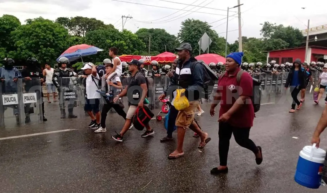 Sale caravana migrante con cinco mil personas