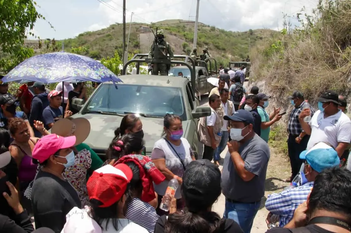 Hay una gran movilización de policías y soldados en la cercanía del poblado de Petaquillas. Cortesía