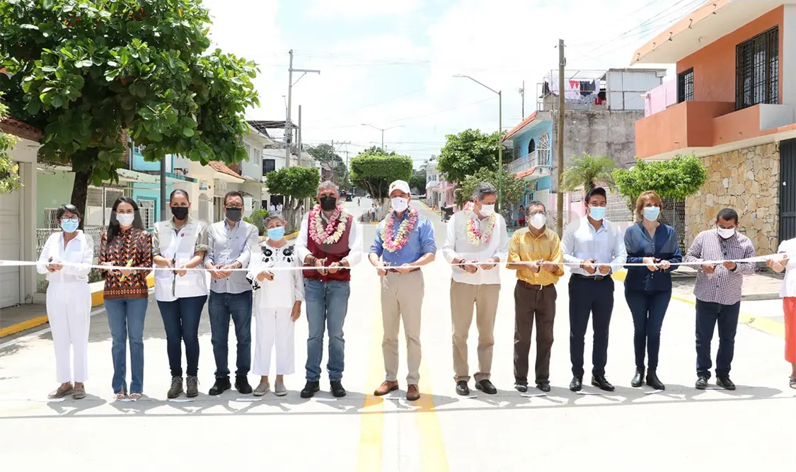 Beneficia REC con obras viales a colonias de Tuxtla
