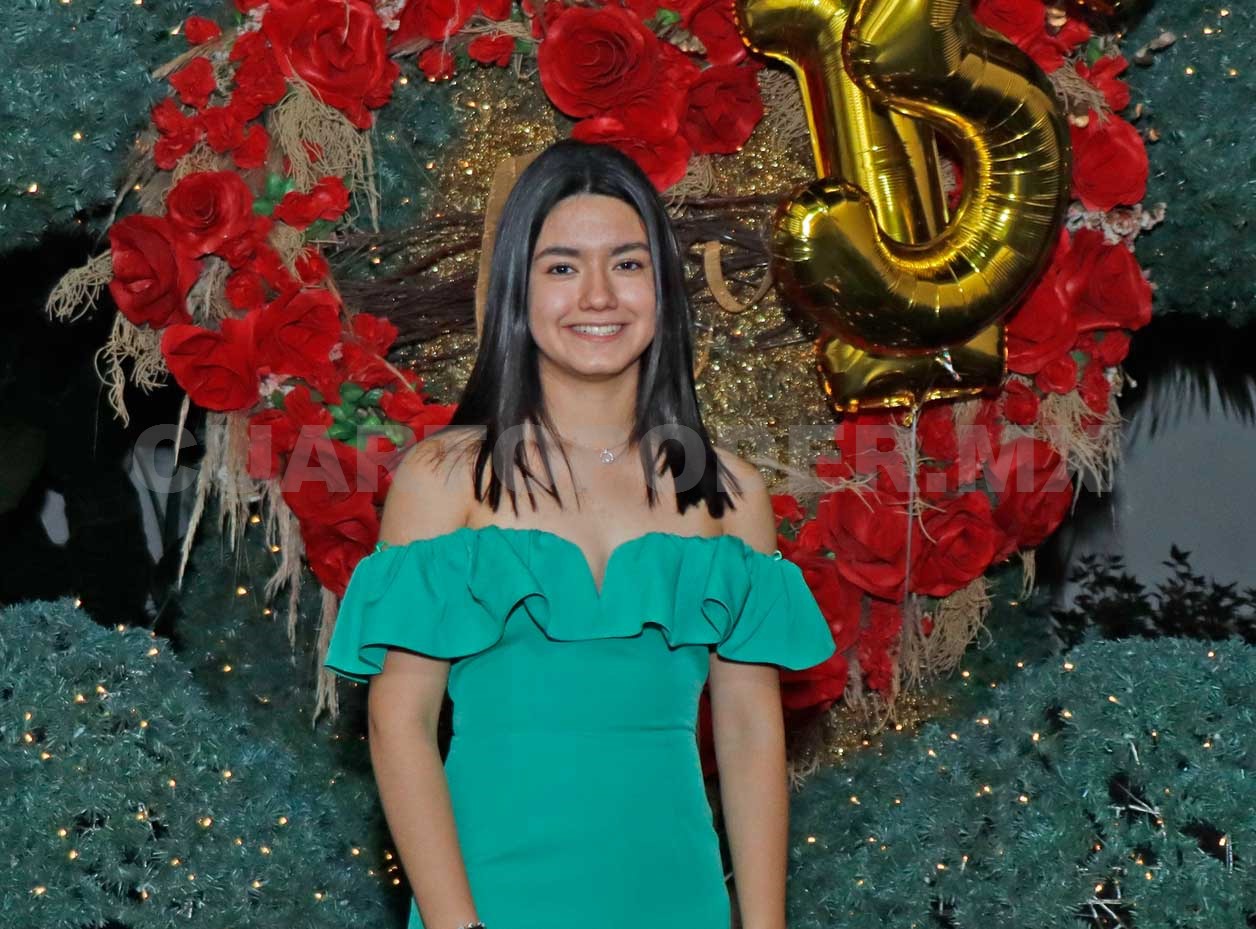 María Fernanda en sus XV años