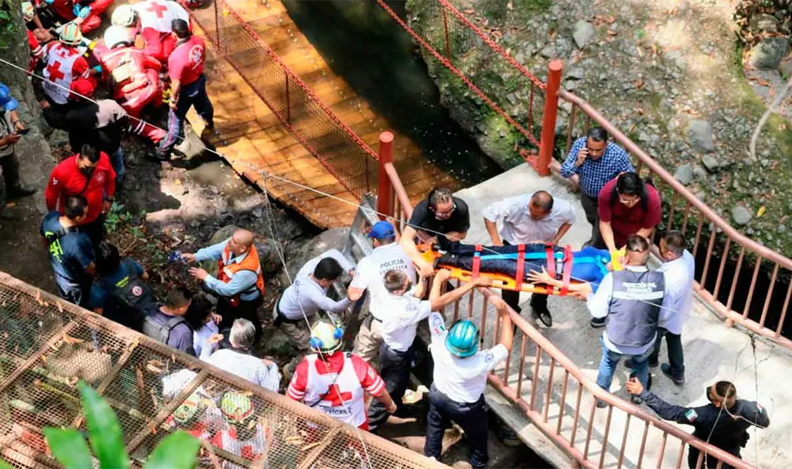 Tras colapso, separan del cargo a funcionarios