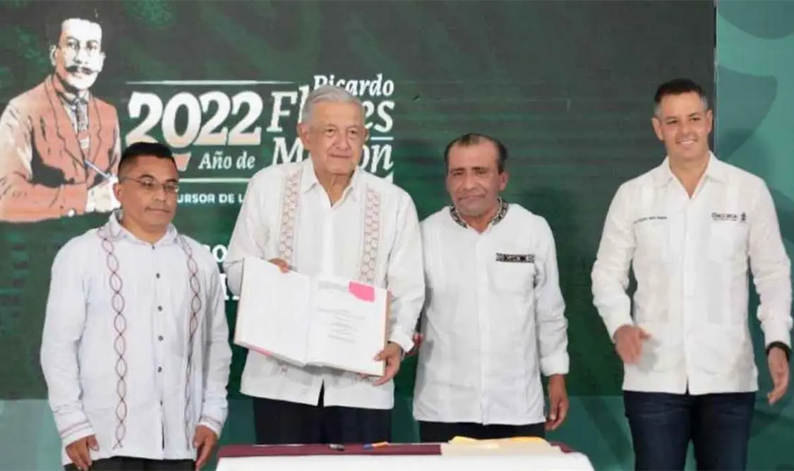 Firman Obrador y Murat acuerdo por el agua