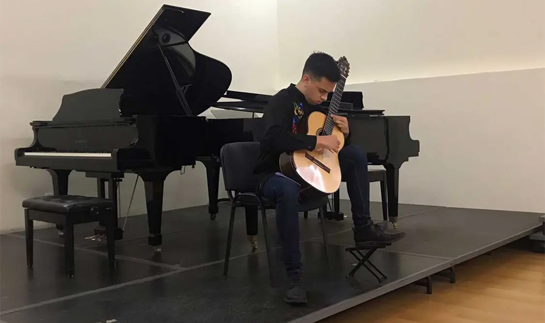 El músico brindó un concierto para recaudar fondos que se destinaron a su traslado. Cortesía
