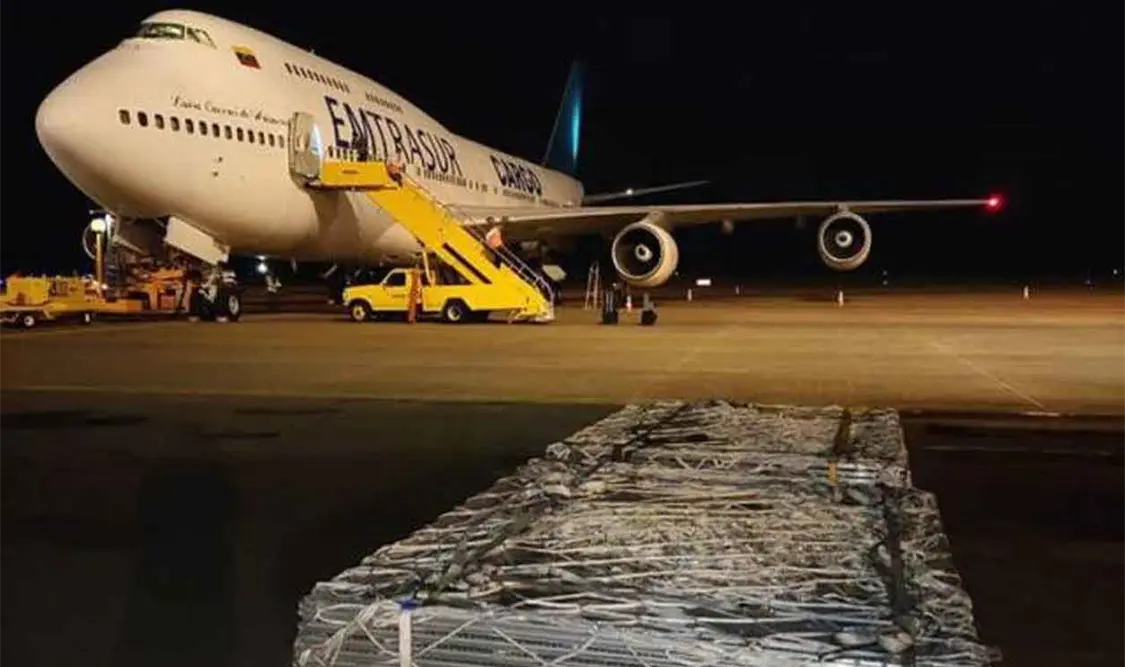 Retienen avión venezolano con iraníes a bordo