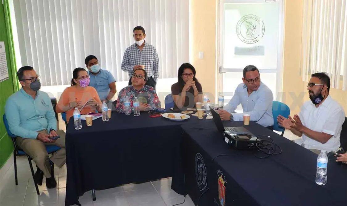 Exponen proyectos sobre análisis de alimentos