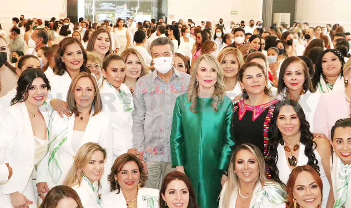 Asiste Rutilio a toma de protesta de Consejo
