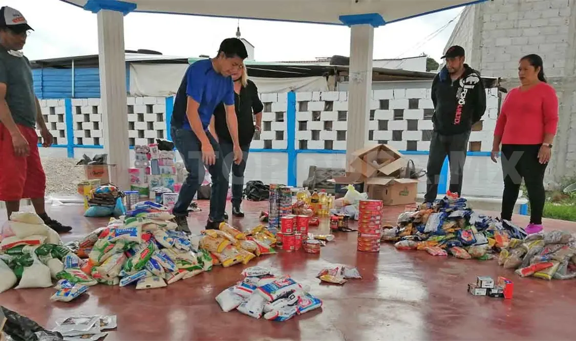 Entregan despensas a damnificados por las lluvias en SCLC