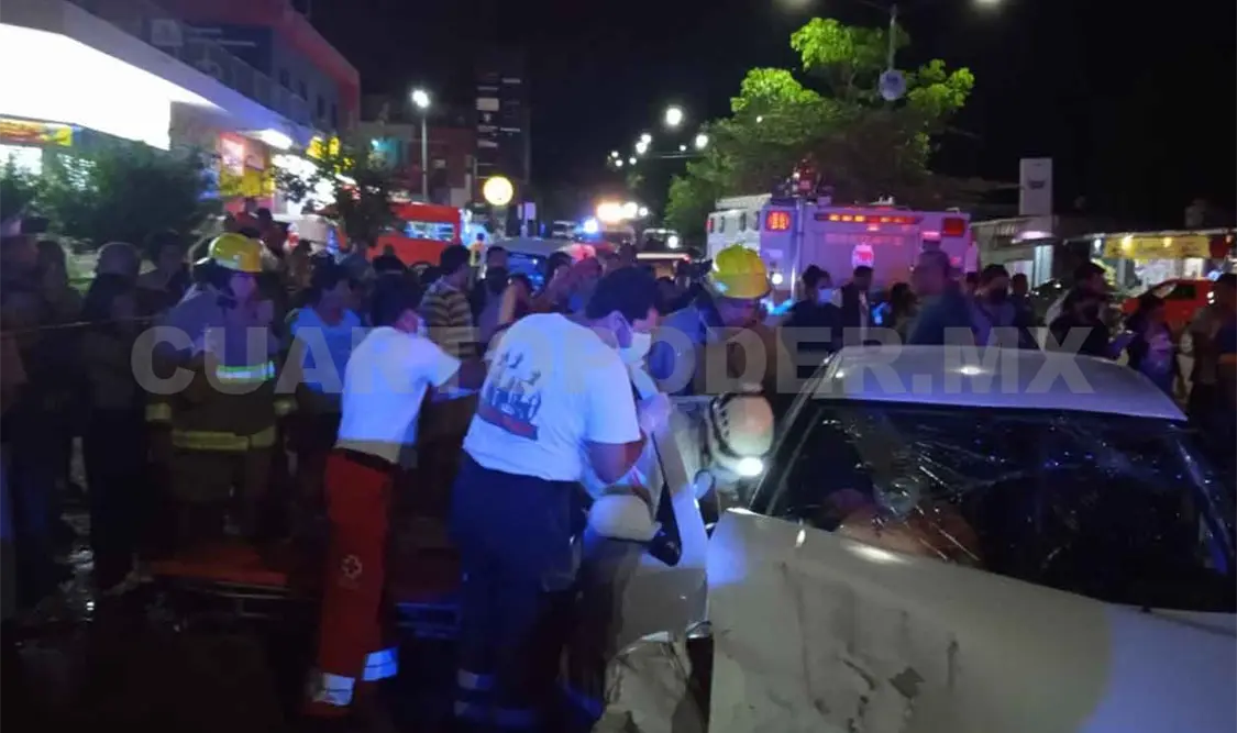 Cuatro heridos en choque de mototaxi y un Derby