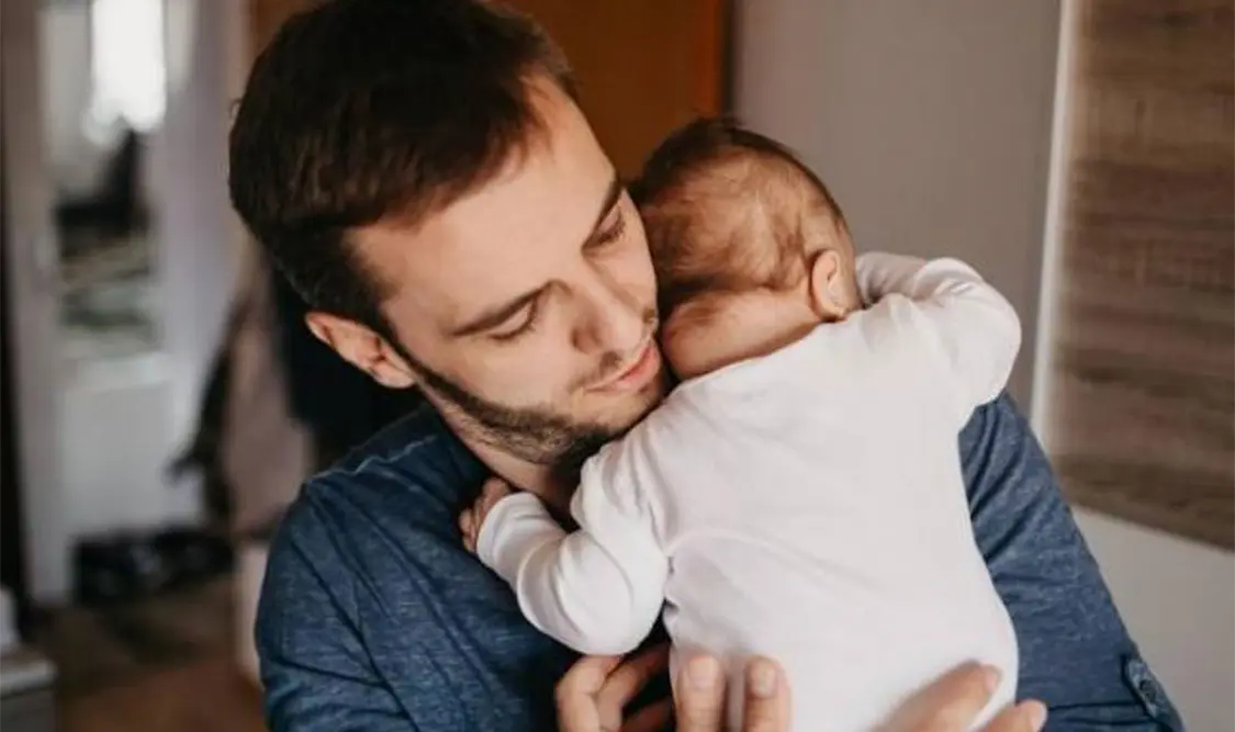 Licencia de paternidad con goce de sueldo