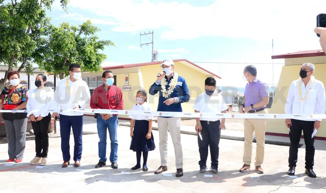 Inaugura espacios educativos en la localidad Villahermosa