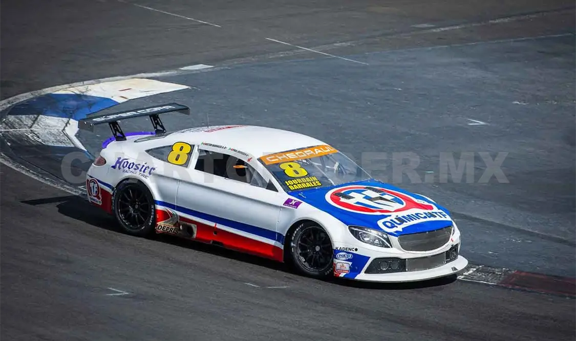 Barrales y Jourdain disfrutan su podio