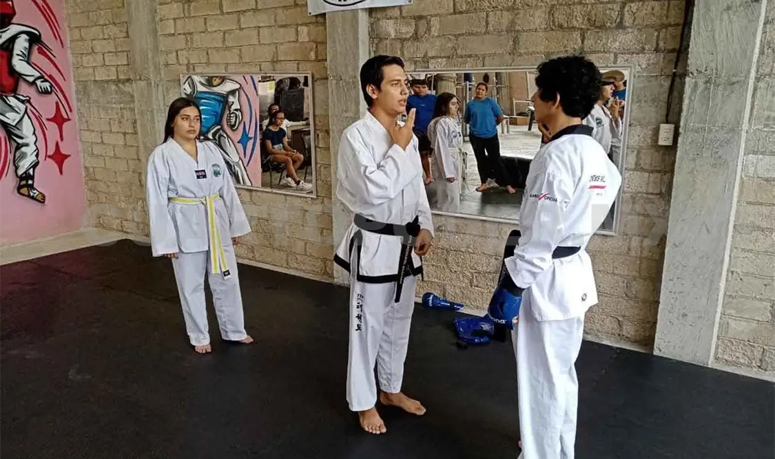Indeprof imparte Seminario al Club Águilas
