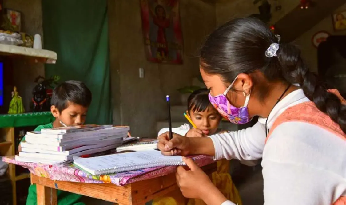 Los maestros sí están evaluando, aunque no se puede conocer si esto representa el avance real de los estudiantes. Cortesía