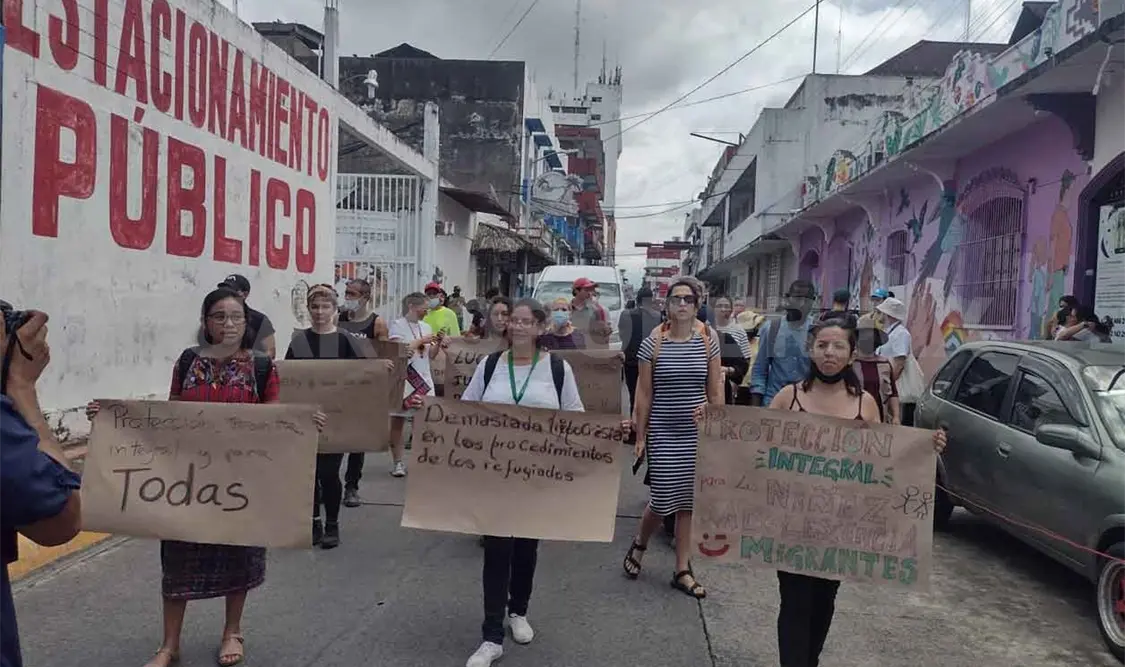 Marchan por el Día Mundial del Refugiado