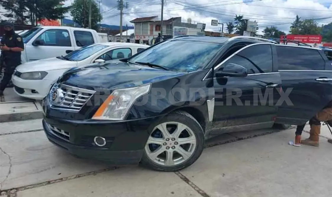 Detienen a sujeto por robo de un vehículo