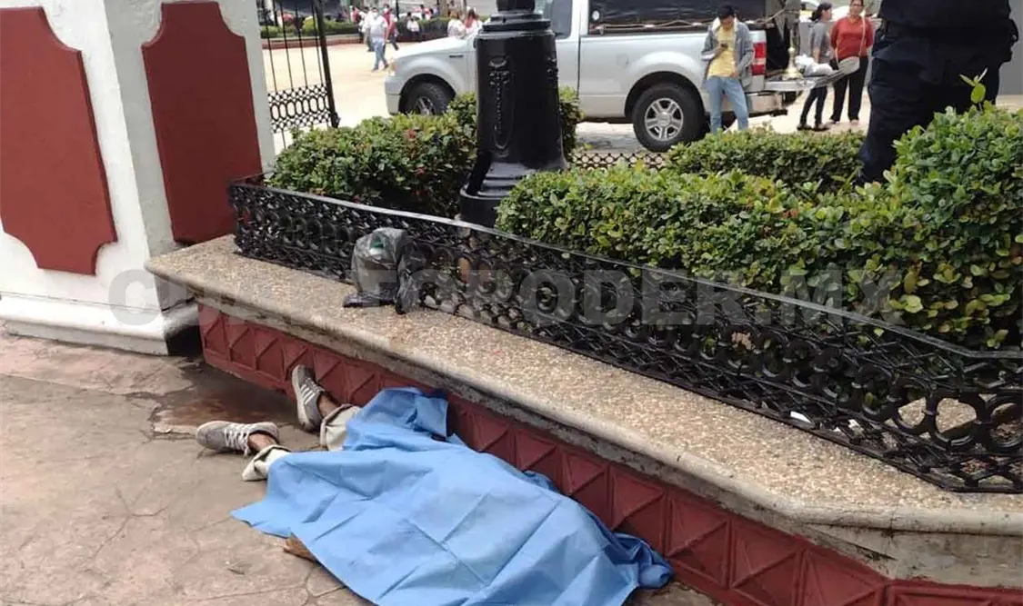 Muere hombre junto a la Catedral de San Marcos