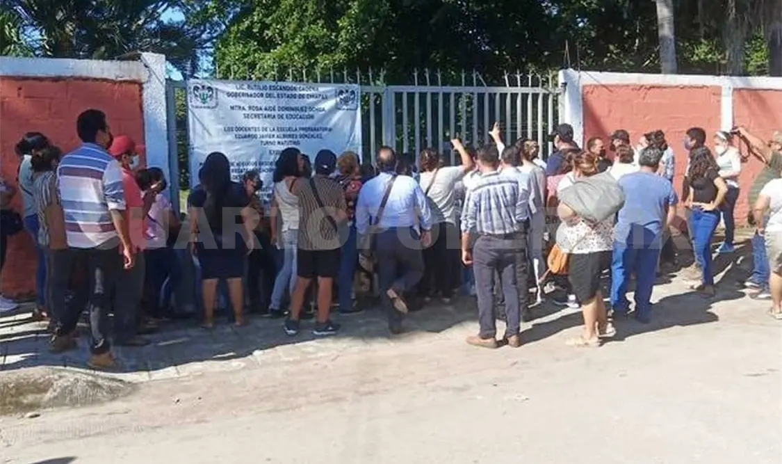 Se agudiza conflicto entre docentes de la Prepa 2