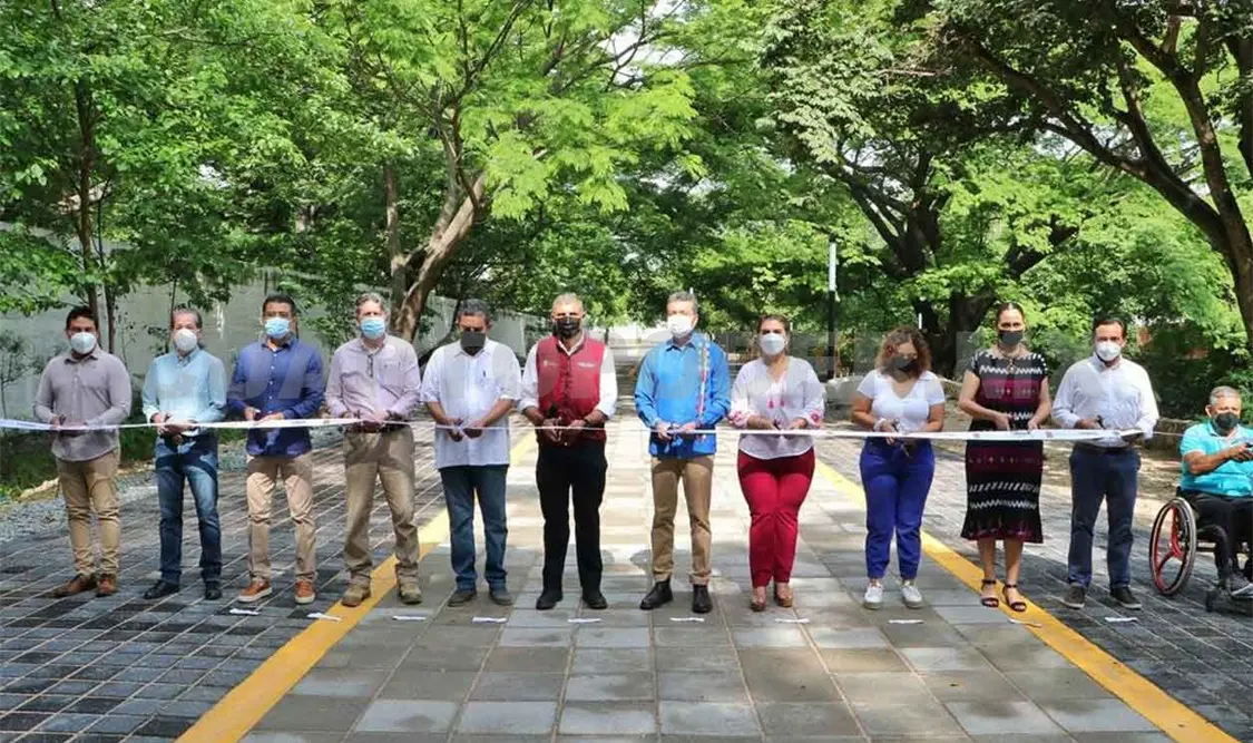 Inaugura Rutilio Escandón el Paseo Sabinal en Tuxtla