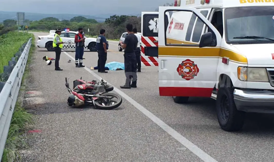 Muere joven motociclista en accidente carretero