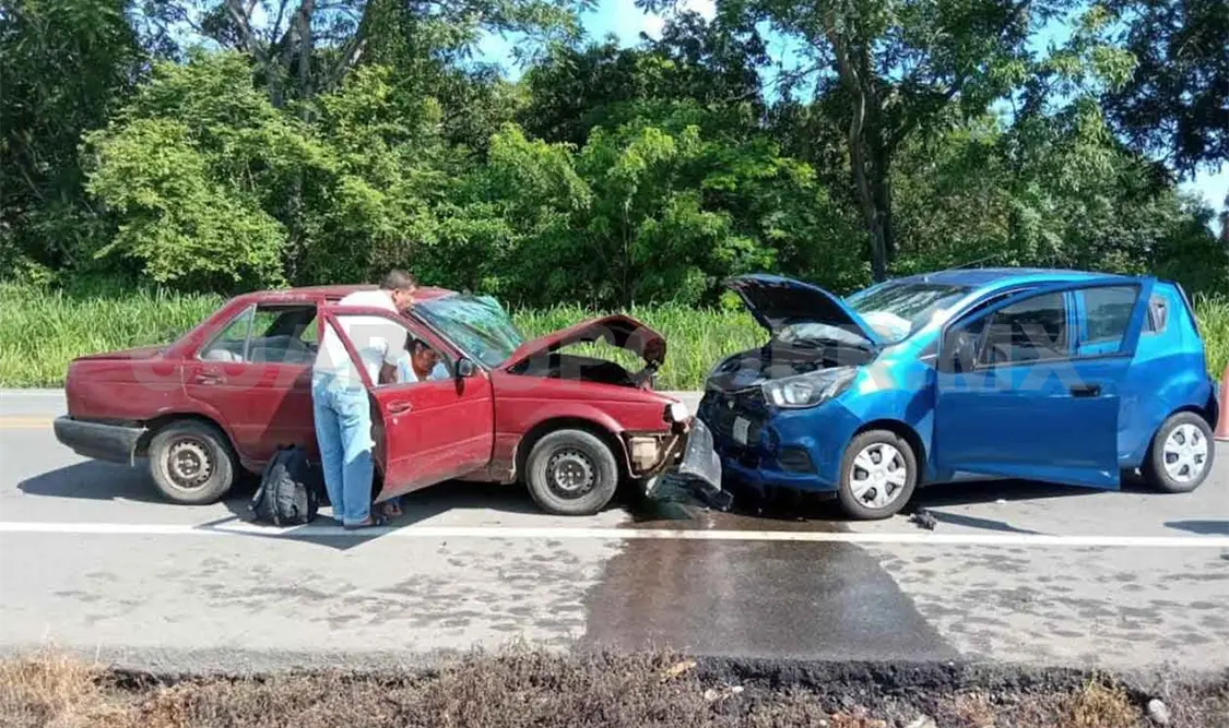 Dos personas lesionadas en aparatoso percance
