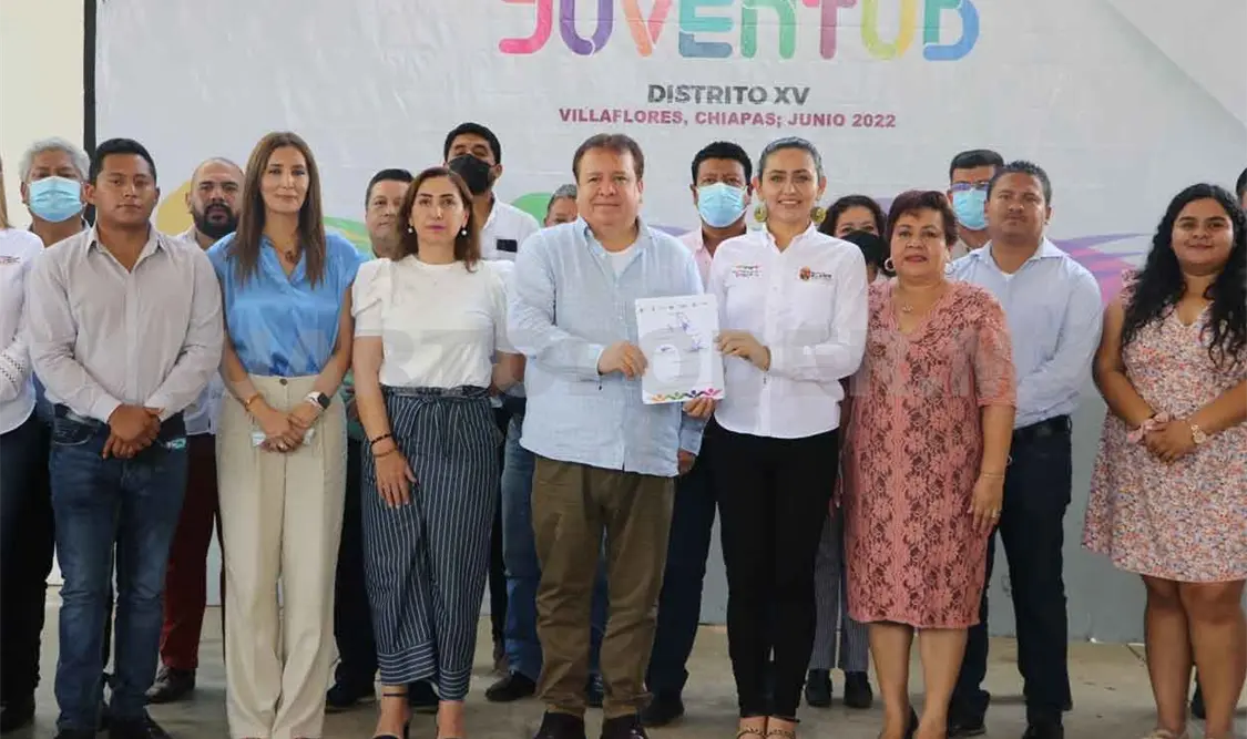 Encabeza edil y titular del Injuve evento con jóvenes