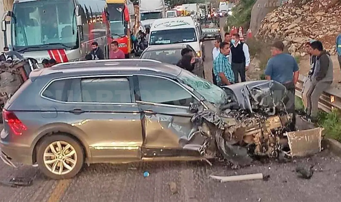 Un fallecido y dos heridos en accidente de autopista