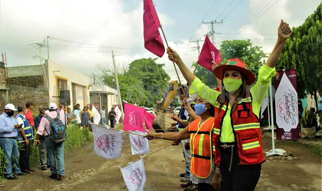 Banderazo de inicio a obra de red de alcantarillado