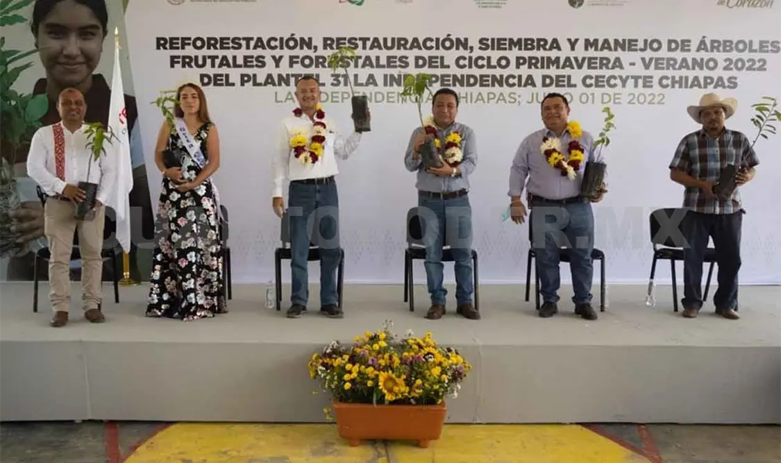 Estudiantes contribuyen en el mejoramiento ecológico