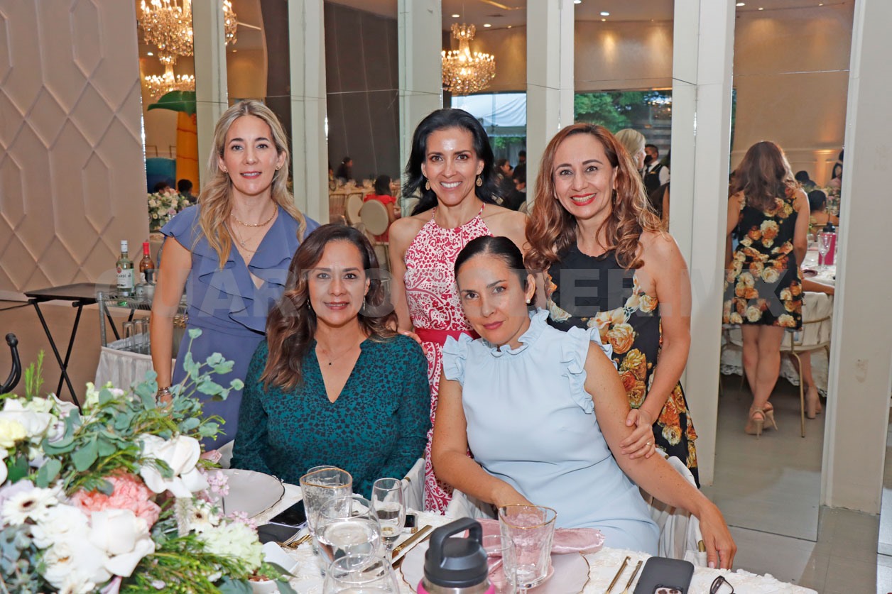 Primera comunión de María Regina