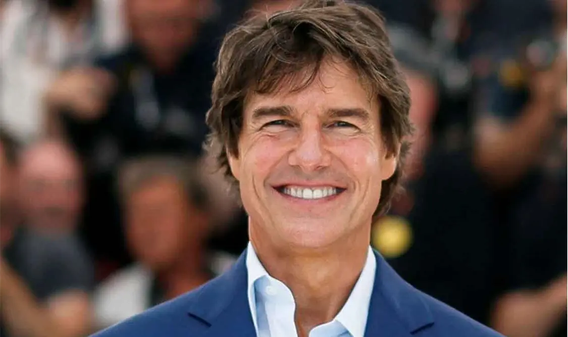 Tom Cruise celebra a toda velocidad