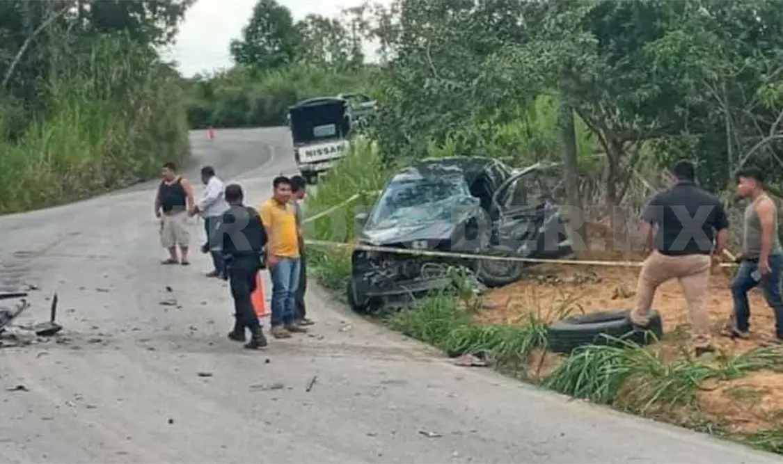 Militar se estrella contra la llanta de un tráiler
