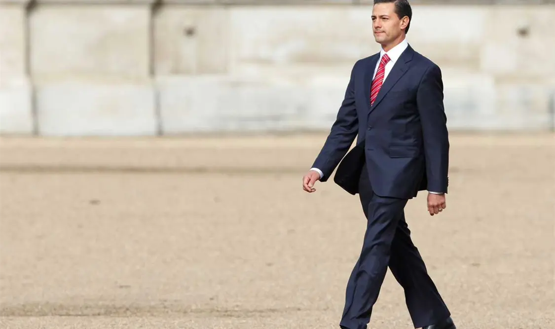 Denuncian a EPN ante FGR; él responde