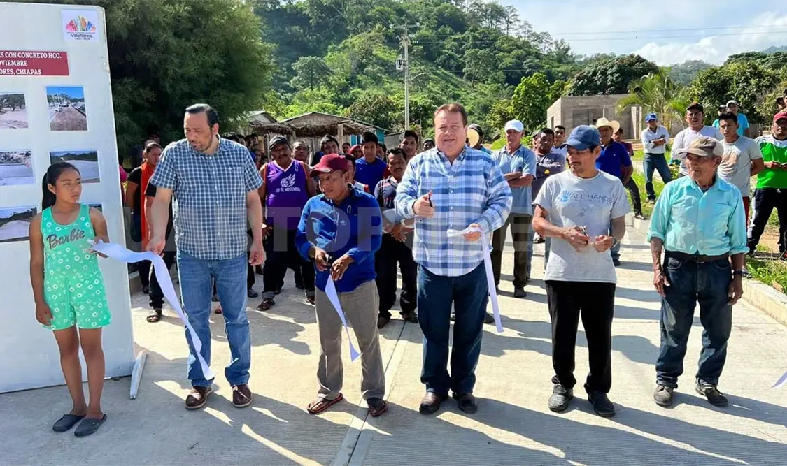 Inaugura Mariano Rosales pavimentación de calles