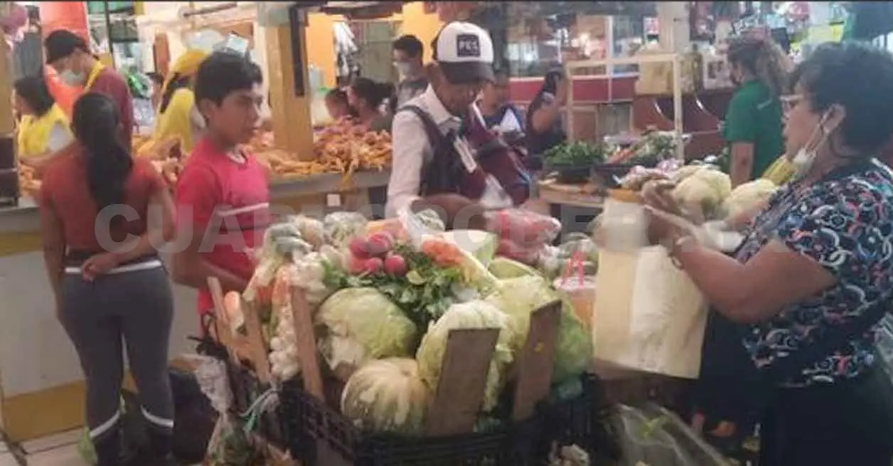 Relajan medidas contra covid-19 en mercados